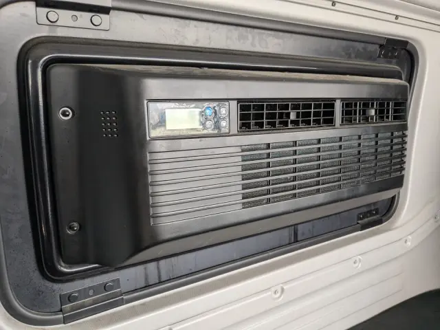 いすゞ ギガ QKG-CYL77B(6x2)の写真37