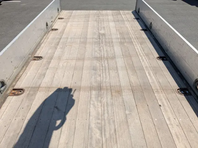 いすゞ フォワード TKG-FRR90S2(2WD)の写真19