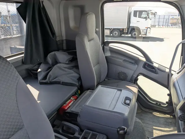 いすゞ フォワード TKG-FRR90S2(2WD)の写真27