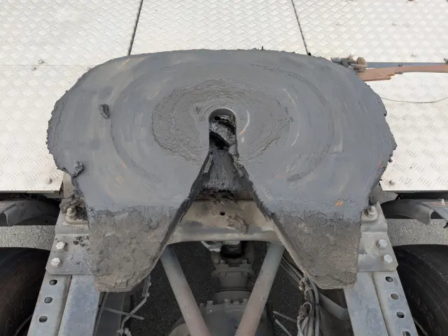 ＵＤ クオン QKG-GK6XAB(2WD)の写真14