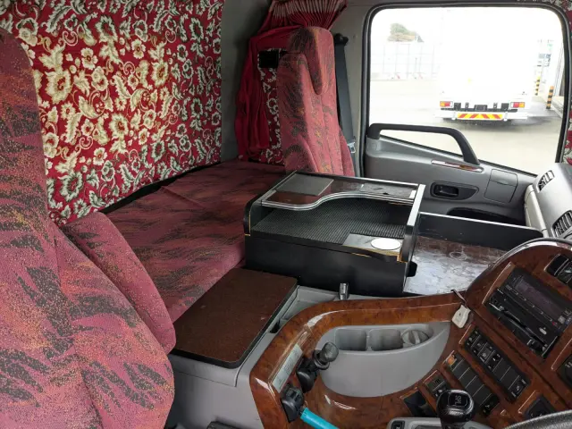 ＵＤ クオン QKG-GK6XAB(2WD)の写真21