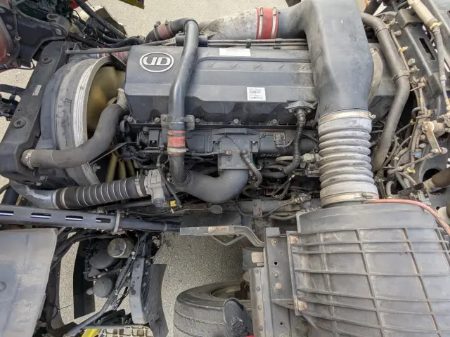 ＵＤ クオン QKG-GK6XAB(2WD)の写真28