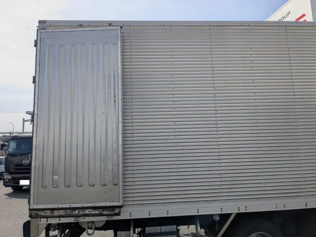 ＵＤ クオン QKG-CG5ZA(8x4)の写真19