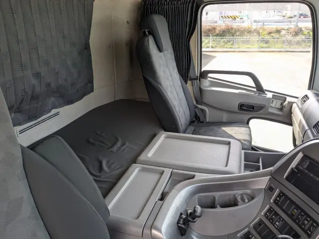 ＵＤ クオン QKG-CG5ZA(8x4)の写真36