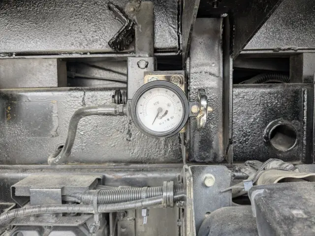 いすゞ ギガ QKG-CXZ77AT(6x4)の写真12