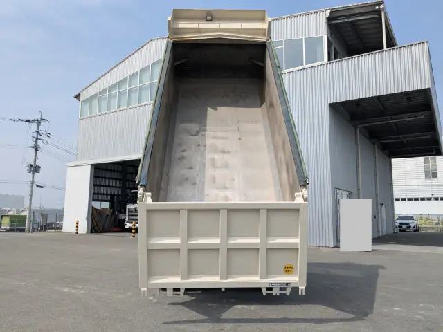 いすゞ ギガ QKG-CXZ77AT(6x4)の写真20