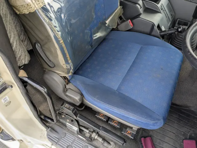 いすゞ ギガ QKG-CXZ77AT(6x4)の写真27