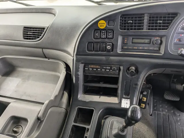 いすゞ ギガ QKG-CXZ77AT(6x4)の写真28