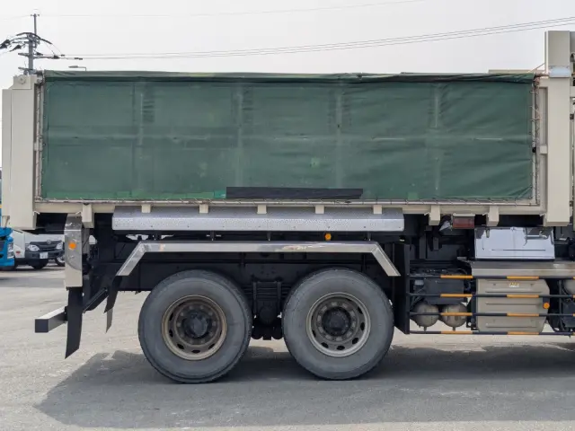 いすゞ ギガ QKG-CXZ77AT(6x4)の写真32