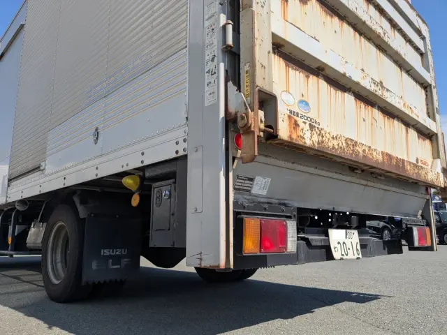 いすゞ エルフ TKG-NPR85AN(2WD)の写真6