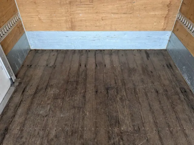 いすゞ エルフ TKG-NPR85AN(2WD)の写真14