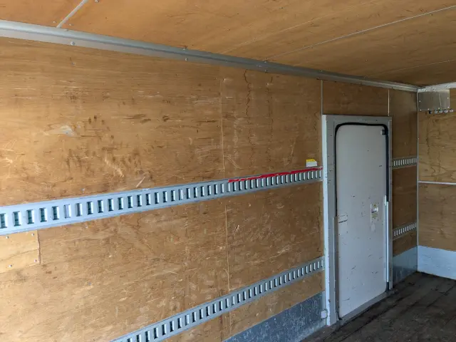 いすゞ エルフ TKG-NPR85AN(2WD)の写真18