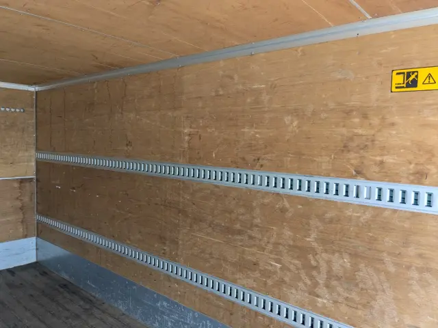 いすゞ エルフ TKG-NPR85AN(2WD)の写真19