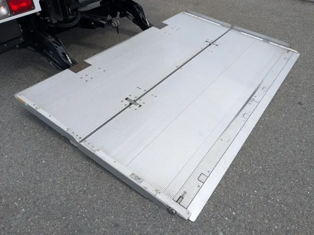 日野 レンジャー 2KG-FD2ABG(2WD)の写真9