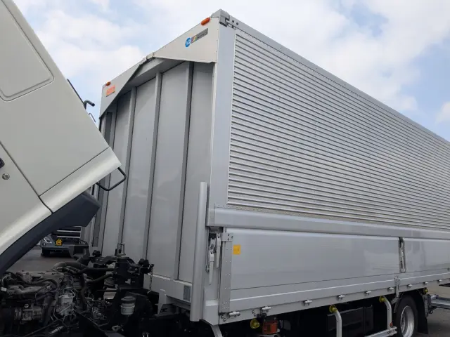 日野 レンジャー 2KG-FD2ABG(2WD)の写真41