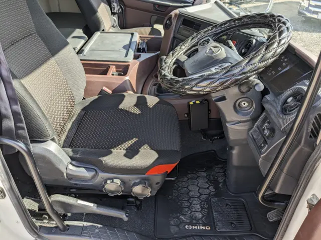 日野 プロフィア 2DG-FA1AGA(6x4)の写真42