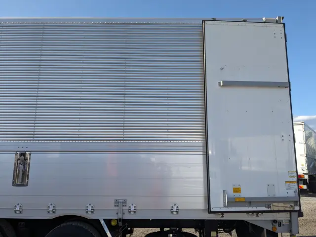 UD クオン 2PG-CG5CA(8x4)の写真19