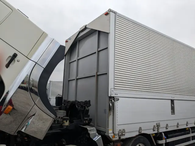 日野 プロフィア 2DG-FW1EHG(8x4)の写真47