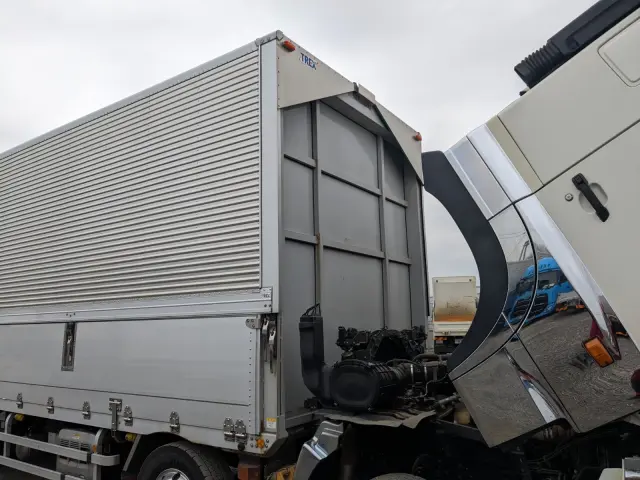 日野 プロフィア 2DG-FW1EHG(8x4)の写真50