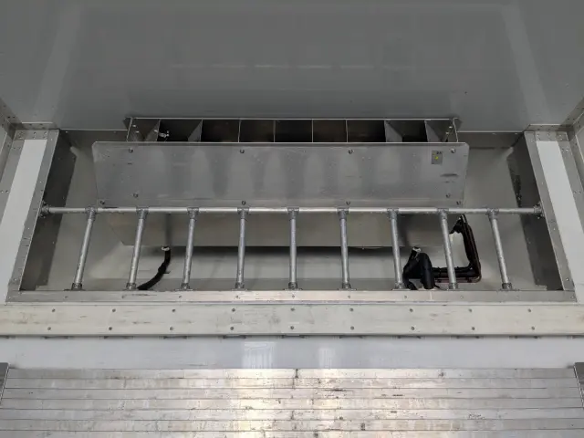 いすゞ ギガ 2PG -CYL77C(6x2)の写真17