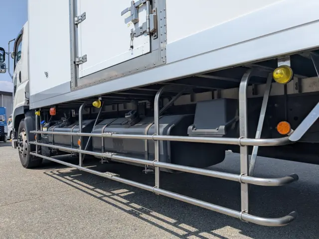 いすゞ ギガ 2PG -CYL77C(6x2)の写真23