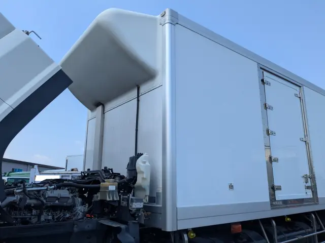 いすゞ ギガ 2PG -CYL77C(6x2)の写真43