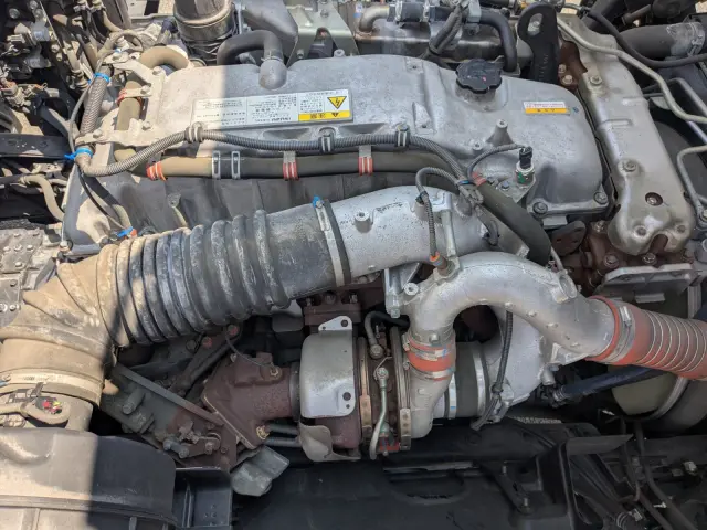 いすゞ ギガ 2PG -CYL77C(6x2)の写真48