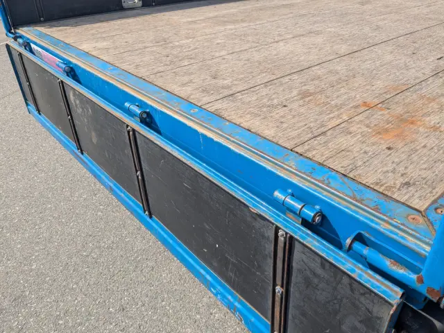 三菱 ファイター 2KG-FK61F(2WD)の写真9