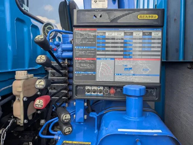 三菱 ファイター 2KG-FK61F(2WD)の写真17