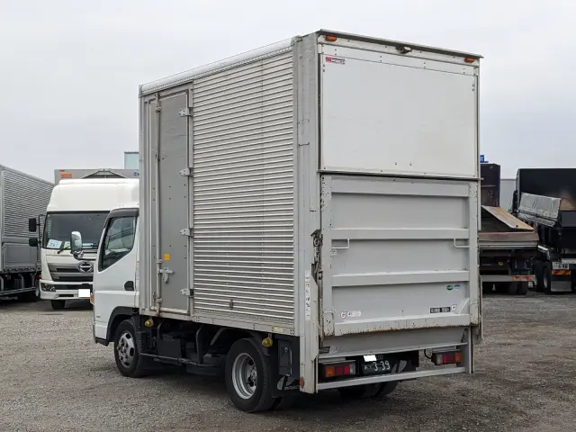 三菱 キャンター TPG-FBA20(2WD)の写真3