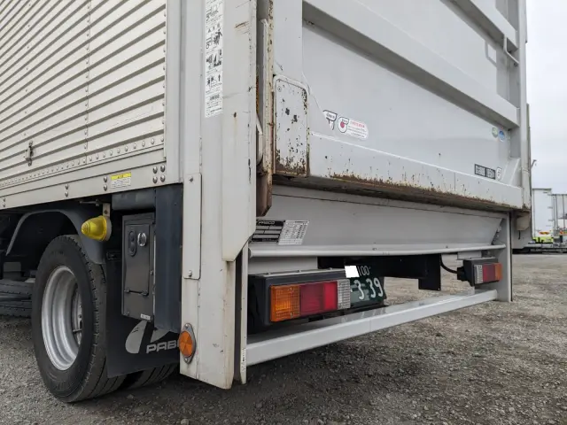 三菱 キャンター TPG-FBA20(2WD)の写真7