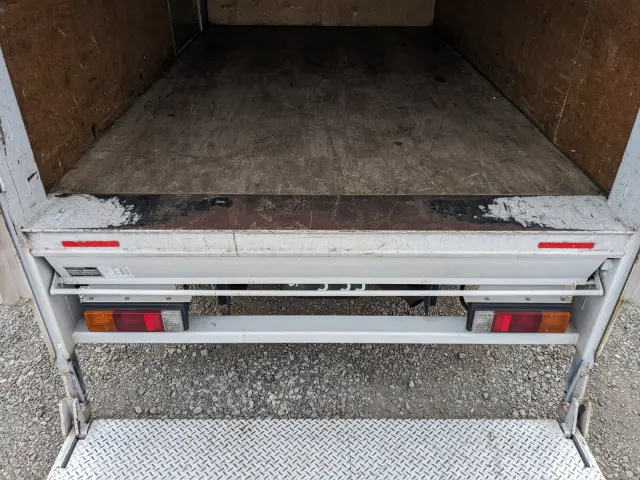 三菱 キャンター TPG-FBA20(2WD)の写真12