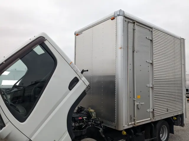 三菱 キャンター TPG-FBA20(2WD)の写真45