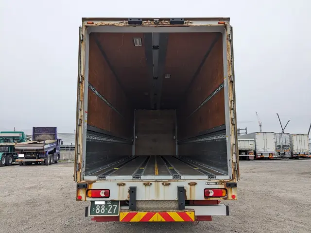 ＵＤ クオン 2PG-CG5CA(8x4)の写真8