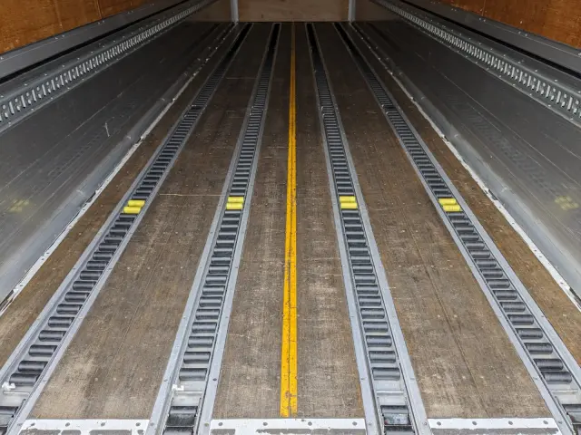 ＵＤ クオン 2PG-CG5CA(8x4)の写真11