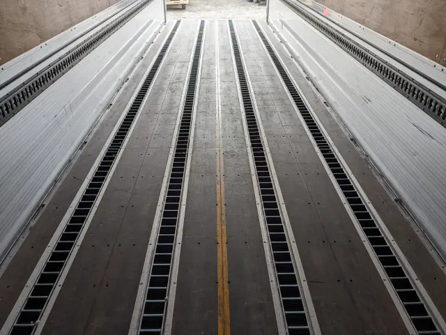 ＵＤ クオン 2PG-CG5CA(8x4)の写真16