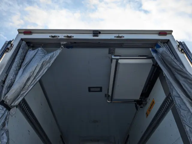 いすゞ エルフ TPG-NPR85AN(2WD)の写真13