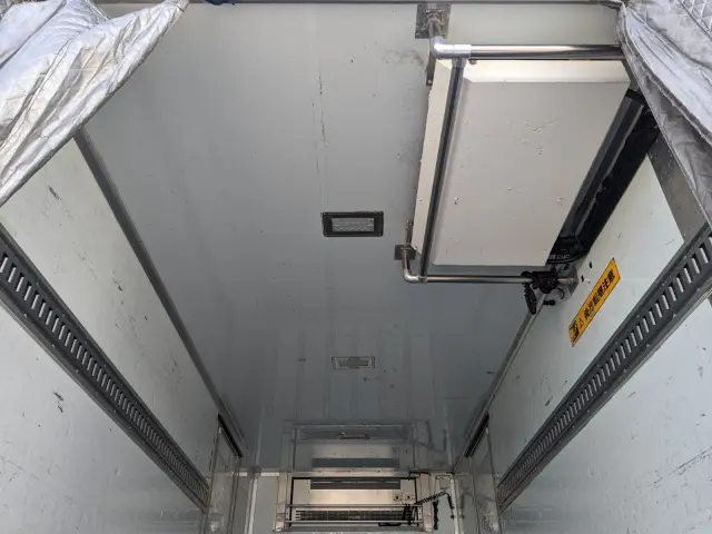 いすゞ エルフ TPG-NPR85AN(2WD)の写真15