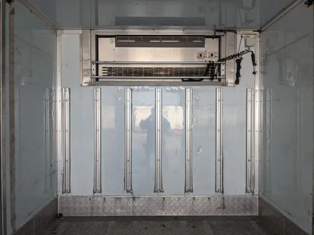 いすゞ エルフ TPG-NPR85AN(2WD)の写真18