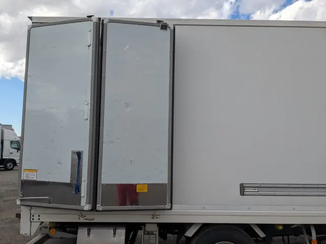 いすゞ エルフ TPG-NPR85AN(2WD)の写真36