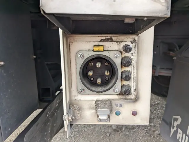 いすゞ エルフ TPG-NPR85AN(2WD)の写真38