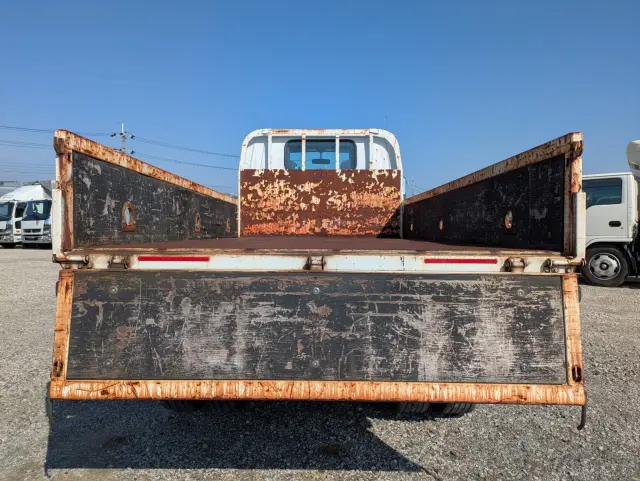 いすゞ エルフ TKG-NJR85A(2WD)の写真10