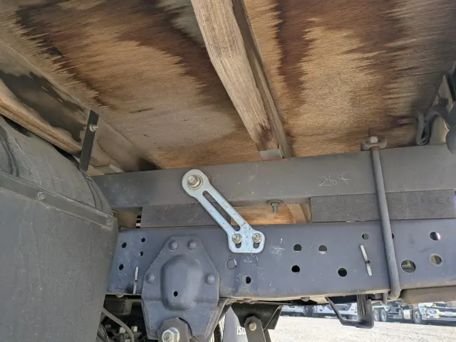 いすゞ エルフ TKG-NJR85A(2WD)の写真18