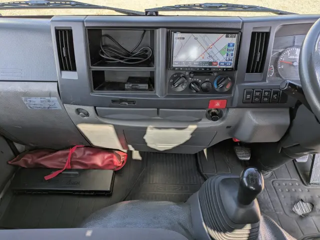 いすゞ エルフ TKG-NJR85A(2WD)の写真28