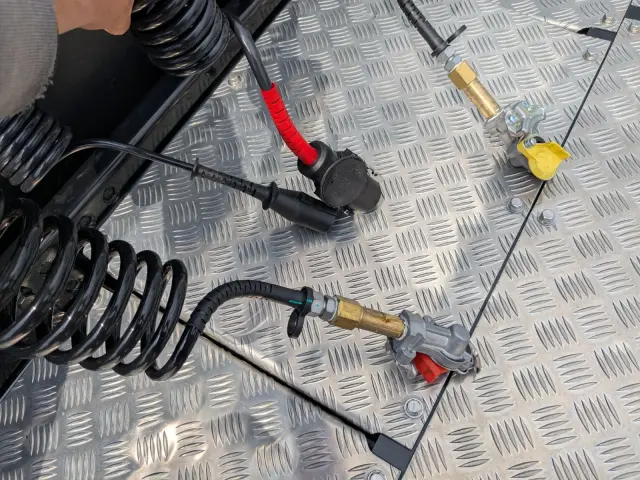 三菱 スーパーグレート 2RG-FP84VDR(2WD)の写真17