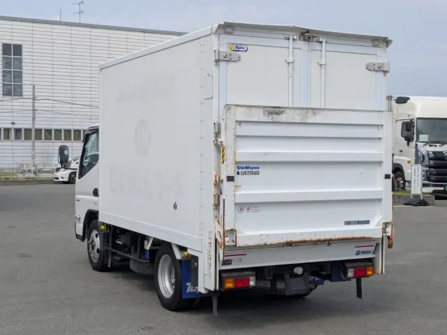 三菱 キャンター 2PG-FBAV0(2WD)の写真3