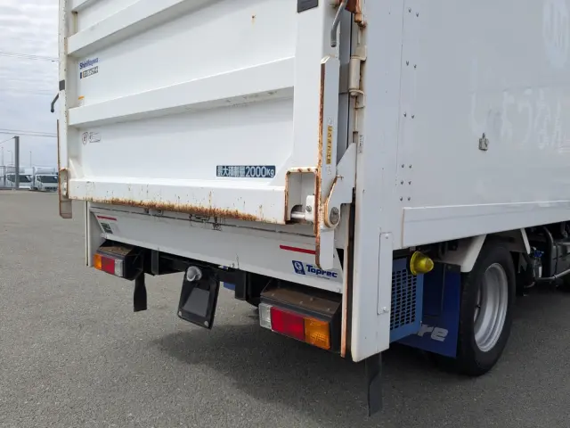 三菱 キャンター 2PG-FBAV0(2WD)の写真6