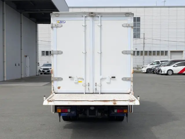 三菱 キャンター 2PG-FBAV0(2WD)の写真8