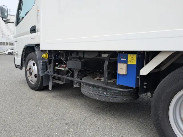 三菱 キャンター 2PG-FBAV0(2WD)の写真13