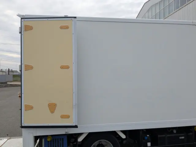 三菱 キャンター 2PG-FBAV0(2WD)の写真14